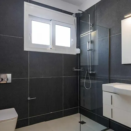 Katerina Вилла *